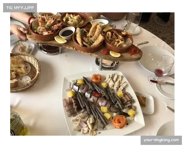 世界杯狂欢小镇同步开放融合三国文化体验与美食